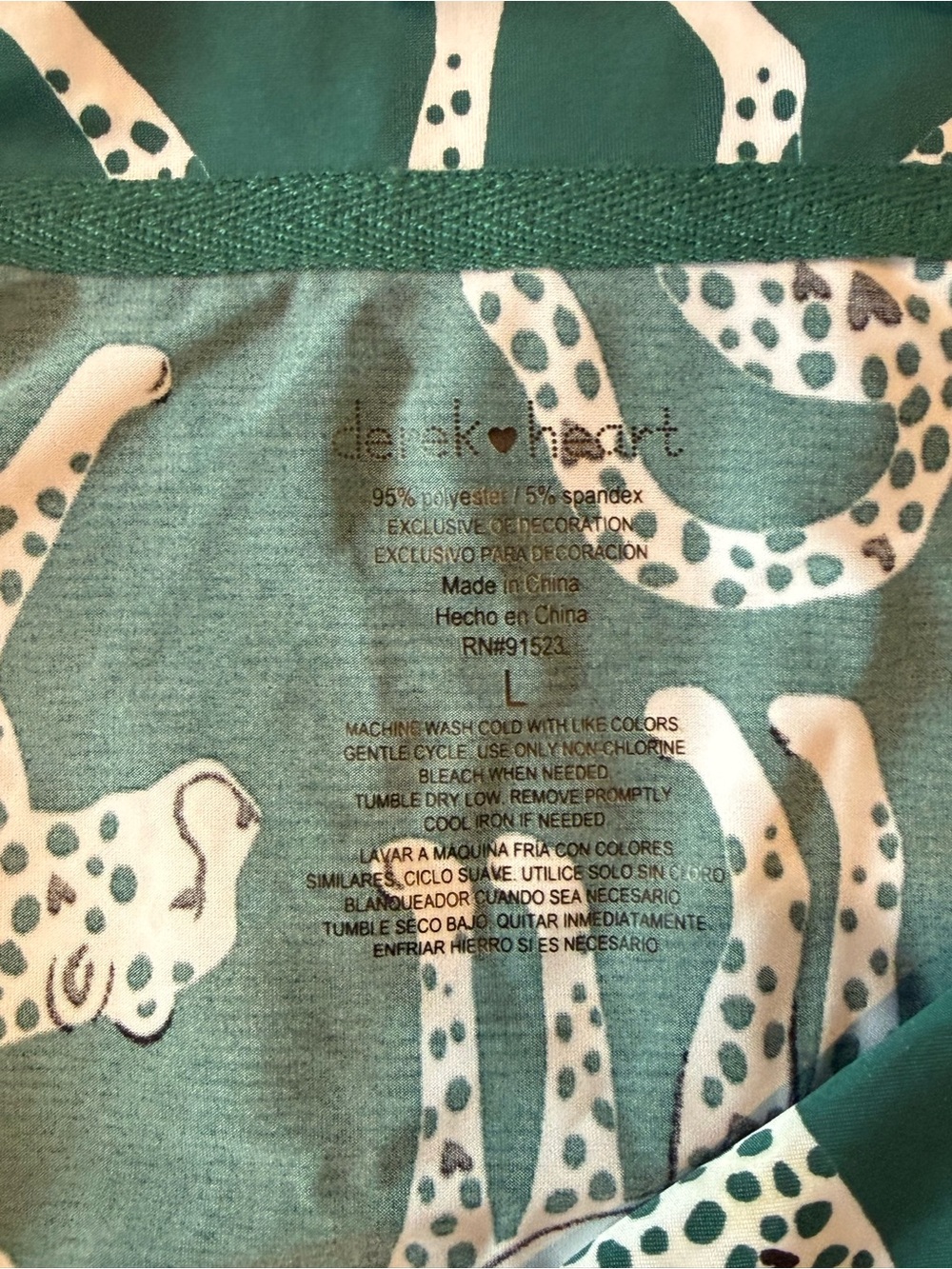 Derek Heart Long Sleeve Leopard Jaguar Print Button Up Blouse Size L Green - Picture 6 of 6